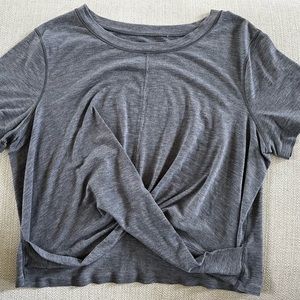 Lululemon twist front top Sz 2